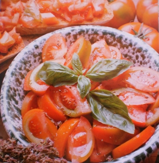 Salada de Tomate e Manjericão