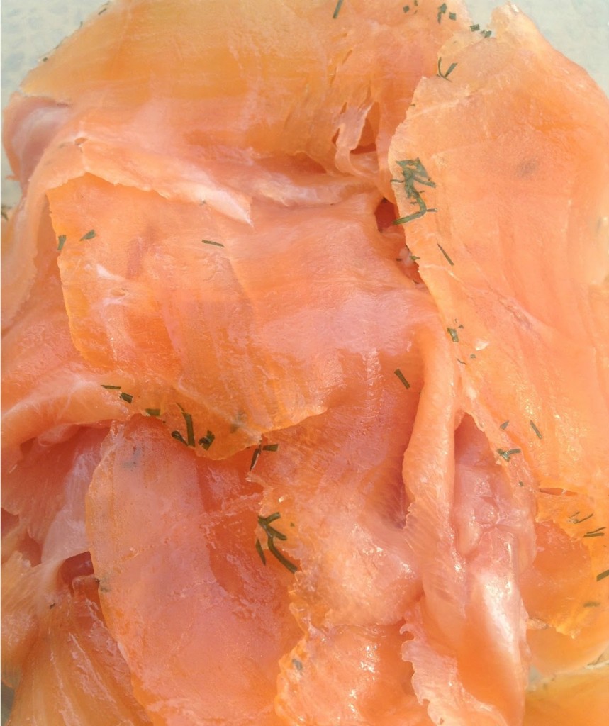 salmão marinado com endro